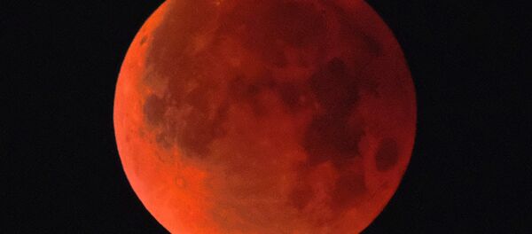 Lua de Sangue no céu de Moscou (foto de arquivo) - Sputnik Brasil