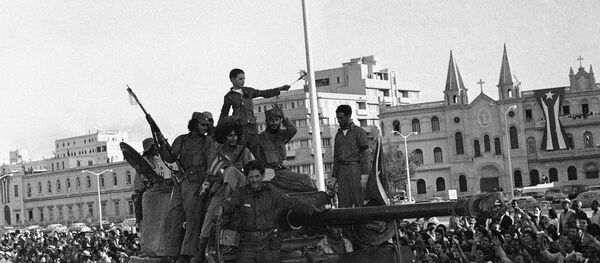 Entrada de Fidel Castro em Havana na caravana da vitória, 8 de janeiro de 1959 - Sputnik Brasil