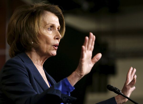 Nancy Pelosi pede a 'destituição imediata' de Trump através da 25ª Emenda - Sputnik Brasil