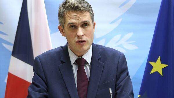 Secretário de Defesa do Reino Unido, Gavin Williamson - Sputnik Brasil