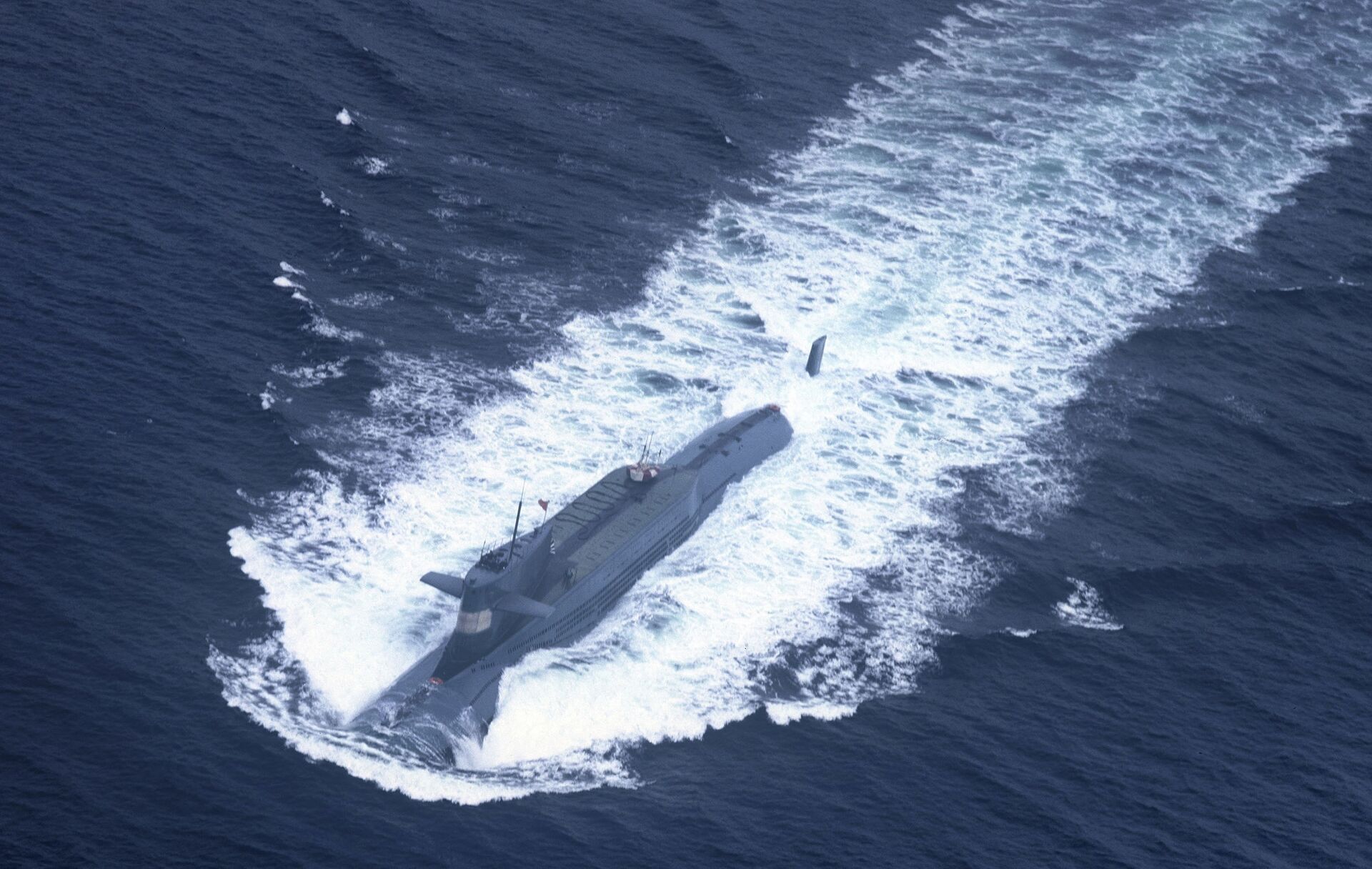 Submarinos nucleares da China são flagrados seguindo porta-aviões do Reino Unido, afirma mídia - Sputnik Brasil, 1920, 08.08.2021