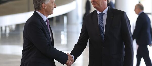 Presidente Jair Bolsonaro recebe o presidente argentino, Mauricio Macri no Palácio do Planalto - Sputnik Brasil
