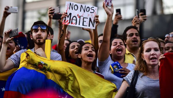 Manifestação venezuelana em Buenos Aires em apoio ao autoproclamado líder da oposição Juan Guaidó como presidente interino da Venezuela, 23 de janeiro de 2019 - Sputnik Brasil