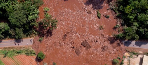 Vista aérea do desastre após rompimento de barragem perto de Brumadinho, Minas Gerais, Brasil, 25 de janeiro de 2019 - Sputnik Brasil