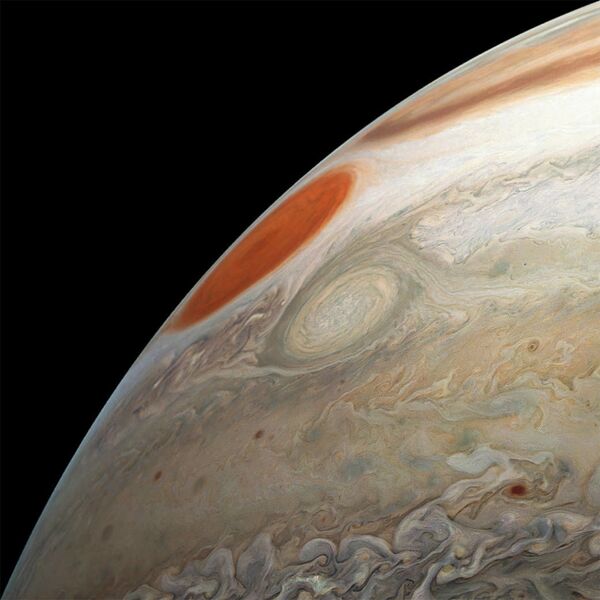 Tormentas maciças na superfície de Júpiter gravadas por Juno, sonda espacial da NASA - Sputnik Brasil