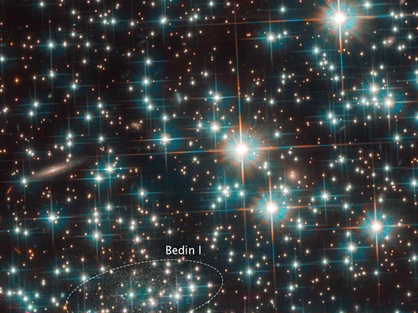 Galáxia, denominada temporariamente como Bedin-1, descoberta por acaso pelo telescópio Hubble Galáxia, denominada temporariamente como Bedin-1, descoberta por acaso pelo telescópio Hubble - Sputnik Brasil