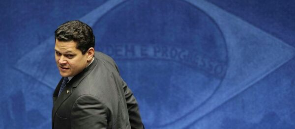 Plenário do Senado inicia o processo de votação para escolha de seu novo presidente. Na foto, o senador Davi Alcolumbre (DEM-AP). - Sputnik Brasil