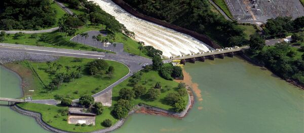 UHE Três Marias, localizada no Rio São Francisco, região Central do Estado. - Sputnik Brasil