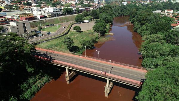 Rio Paraobeba, poluído depois do rompimento de barragem em Brumadinho (MG) - Sputnik Brasil