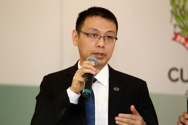 Tyler Li, presidente da BDY Brasil durante evento em Curitiba. - Sputnik Brasil