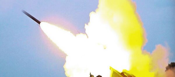 M142 High Mobility Artillery Rocket System (HIMARS), a multiple rocket launcher M142 High Mobility Artillery Rocket System (HIMARS), a multiple rocket launcher - Sputnik Brasil