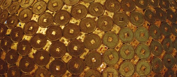 Moeda de ouro chinesa Moeda de ouro chinesa - Sputnik Brasil