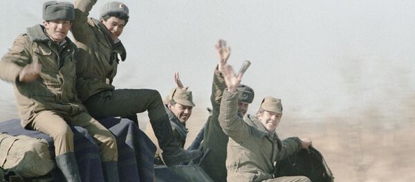 Retirada de contingente limitado de tropas soviéticas do Afeganistão, em 14 de fevereiro de 1989 - Sputnik Brasil