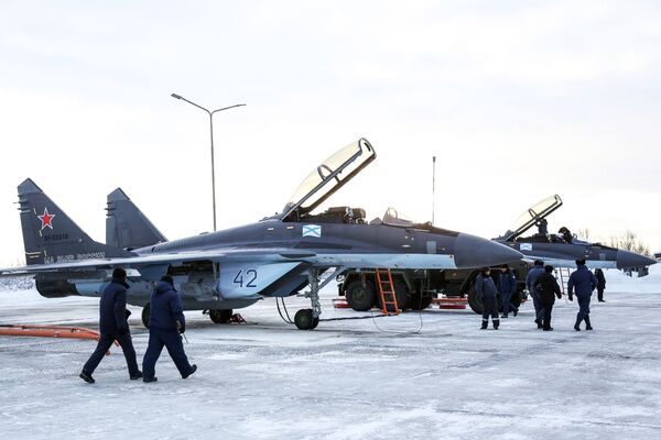 Caça multifuncional MiG-29K se preparando para subir ao céu - Sputnik Brasil