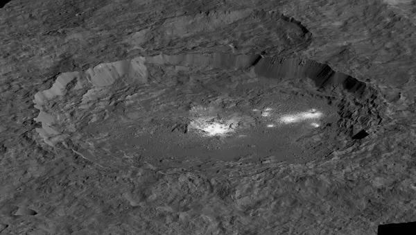Сratera Occator no planeta anão Ceres - Sputnik Brasil