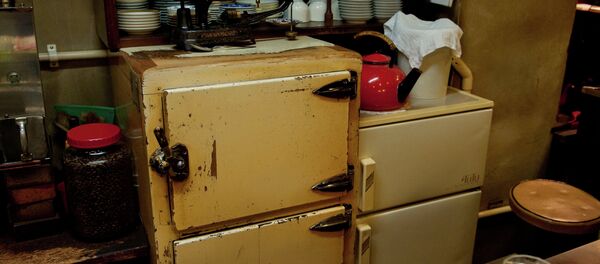 Antigo refrigerador (imagem referencial) - Sputnik Brasil