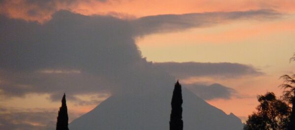 Vulcão mexicano Popocatépetl - Sputnik Brasil