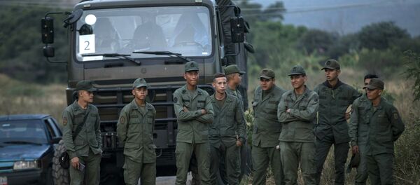 Militares venezuelanos na fronteira com a Colômbia (foto de arquivo) - Sputnik Brasil