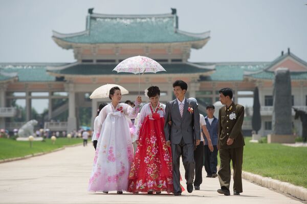 Um casamento em Pyongyang - Sputnik Brasil