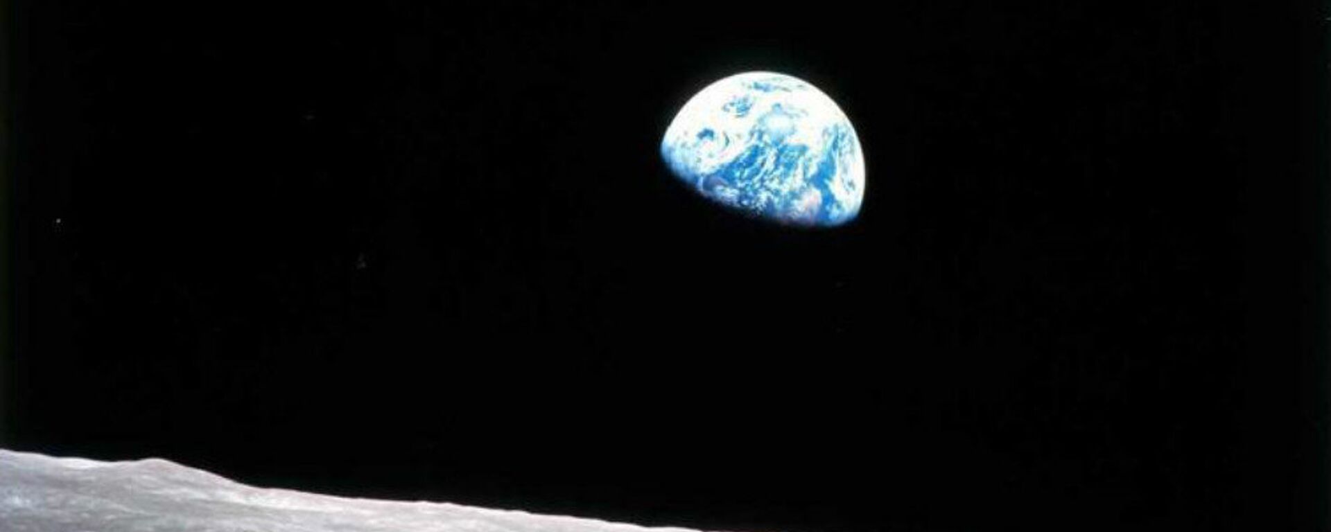 A Terra vista a partir da Lua - Sputnik Brasil, 1920, 08.09.2025