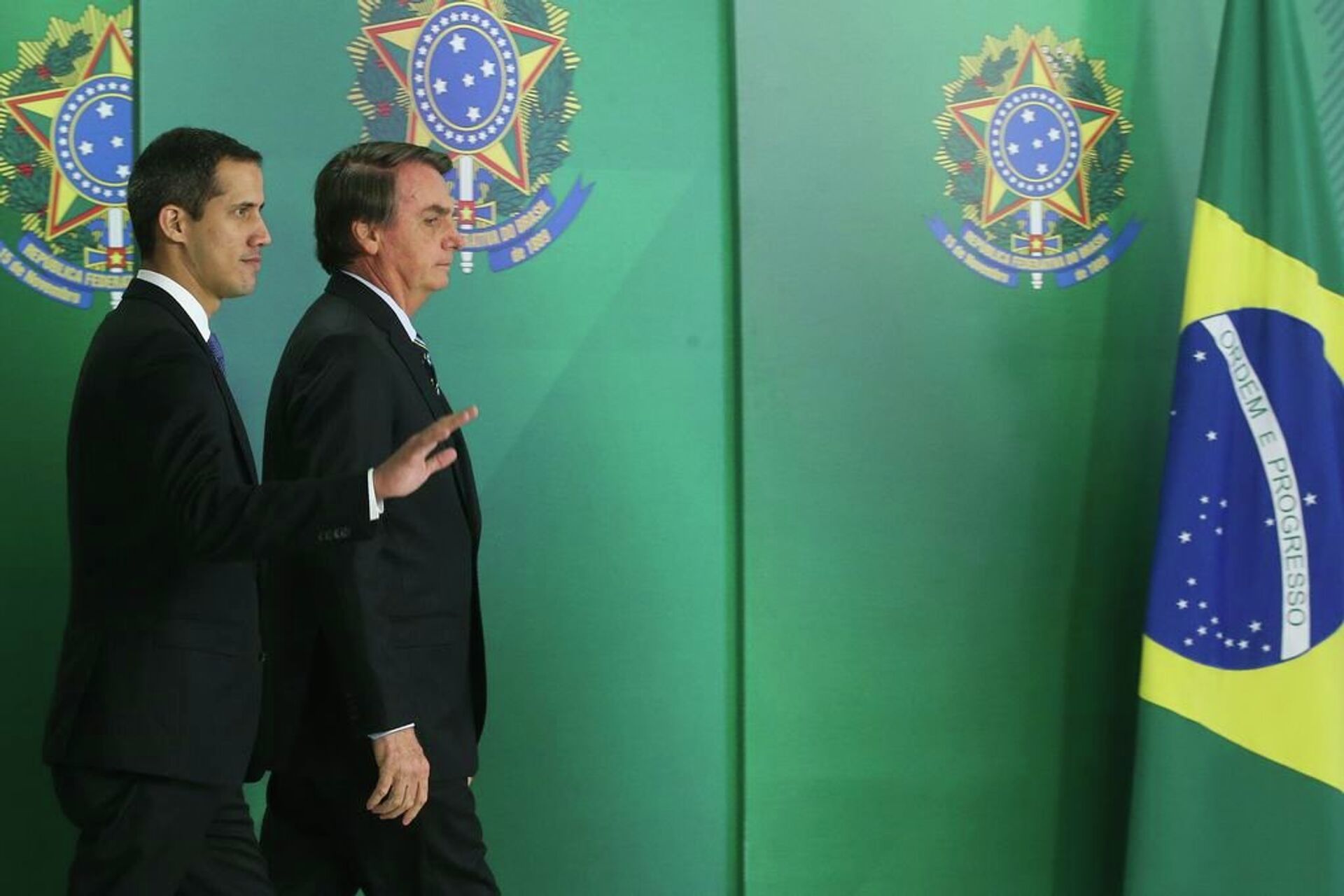 O presidente Jair Bolsonaro durante encontro com o autoproclamado presidente interino da Venezuela, Juan Guaidó, no Palácio do Planalto - Sputnik Brasil, 1920, 14.07.2022