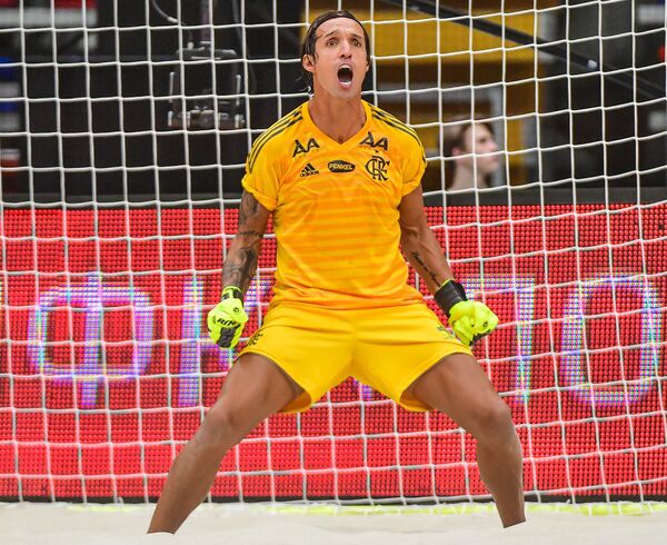 Elinton Andrade, goleiro do Flamengo, durante o jogo contra o Sporting no Mundialito de Clubes de 2019  - Sputnik Brasil