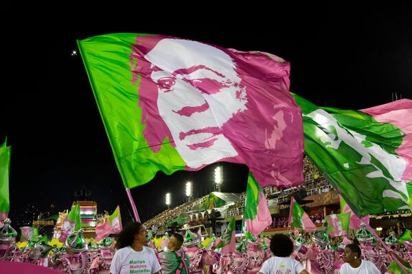 Mangueira homenageia Marielle Franco - Sputnik Brasil