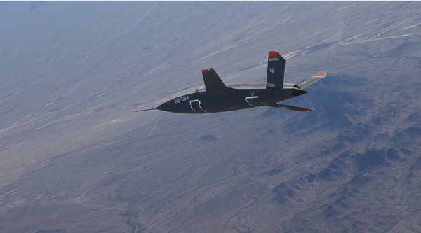 Programa DARPA dos EUA procura 'perfurar' tanques russos com uso de drones - Sputnik Brasil