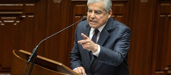 O primeiro-ministro do Peru, César Villanueva, durante discurso no parlamento em 19 de setembro de 2018 - Sputnik Brasil