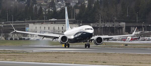 Boeing 737 MAX pousa no aeroporto de Seattle, Washington - Sputnik Brasil