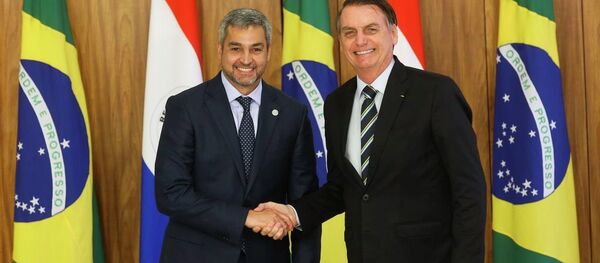 O presidente Jair Bolsonaro recebe o presidente do Paraguai, Mario Abdo Benítez, no Palácio do Planalto, em Brasília. - Sputnik Brasil