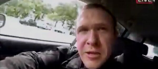 Imagem tirada de vídeo circulado nas mídias sociais mostra o atirador que atacou mesquita em Christchurch, Nova Zelândia. - Sputnik Brasil