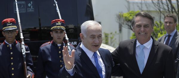 Premiê israelense Benjamin Netanyahu e presidente eleito Jair Bolsonaro no Forte de Copacabana, Rio de Janeiro, 28 de dezembro de 2018 Premiê israelense Benjamin Netanyahu e presidente eleito Jair Bolsonaro no Forte de Copacabana, Rio de Janeiro, 28 de dezembro de 2018 - Sputnik Brasil