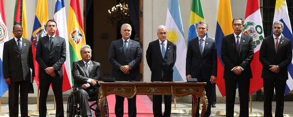 O presidente do Brasil, Jair Bolsonaro, e mais 6 presidentes sul-americanos assinam a Declaração de Santiago, que marca o início do processo de criação do Fórum para o Progresso da América do Sul (Prosul). - Sputnik Brasil