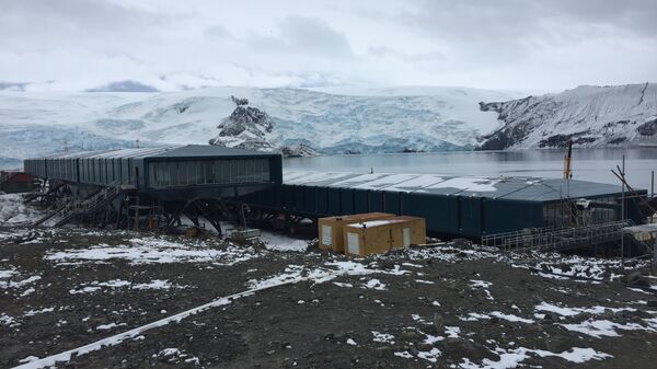 Nova Estação Antártica Comandante Ferraz, construída após incêndio em 2012 - Sputnik Brasil