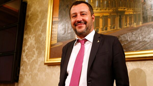 Italian Deputy Prime Minister and League leader Matteo Salvini arrives for a news conference at the Senate upper house parliament building in Rome, Italy March 8, 2019 - Sputnik Brasil