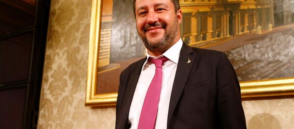 Italian Deputy Prime Minister and League leader Matteo Salvini arrives for a news conference at the Senate upper house parliament building in Rome, Italy March 8, 2019 - Sputnik Brasil