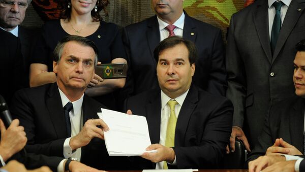 Presidente da Câmara dos Deputados, dep. Rodrigo Maia, recebe o Presidente da República, Jair Bolsonaro (arquivo) - Sputnik Brasil