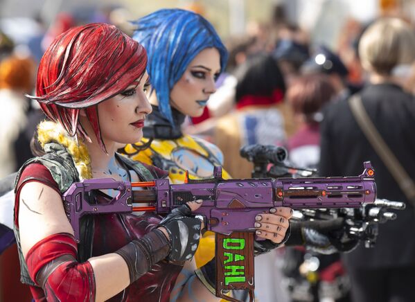 Garotas cosplayers no festival Manga Comic Convention, na cidade alemã de Leipzig - Sputnik Brasil