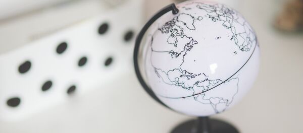 Um globo (imagen referencial) - Sputnik Brasil