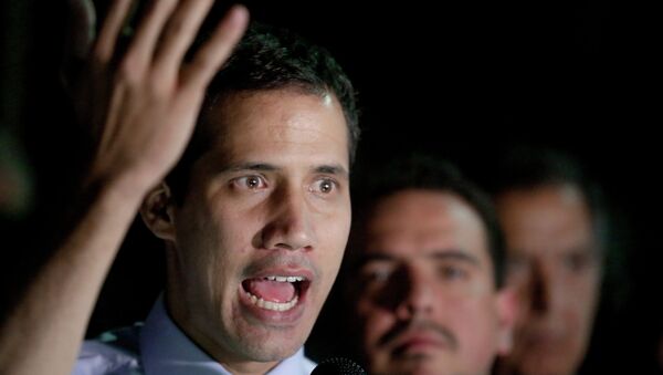 Líder da oposição venezuelana, Juan Guaidó, durante conferência de imprensa em Caracas (arquivo) - Sputnik Brasil