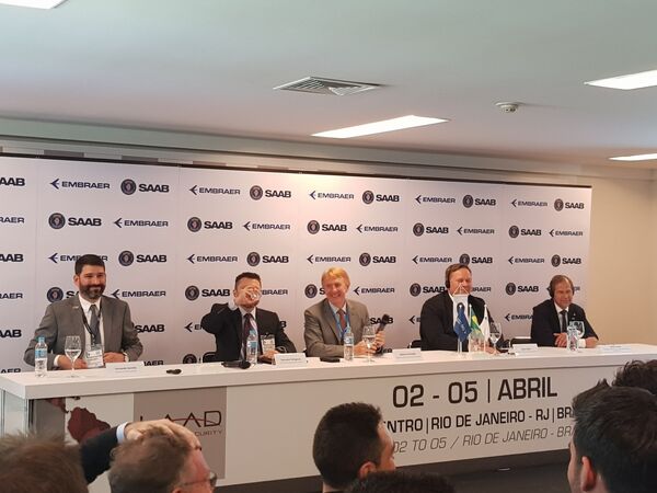 Embraer e Amazon criam sistema para nova família de jatos Embraer e Amazon criam sistema para nova família de jatos - Sputnik Brasil
