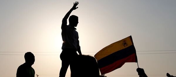 Líder oposicionista venezuelano Juan Guaidó, durante comício em San Mateo, Venezuela, em 22 de março de 2019 - Sputnik Brasil