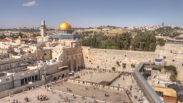 The Western Wall and Dome of the rock in the old city of Jerusalem - Sputnik Brasil