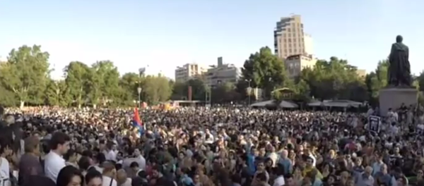 Manifestação em Yerevan - Sputnik Brasil