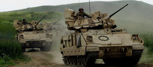 Veículos blindados em exercícios militares na Geórgia - Sputnik Brasil