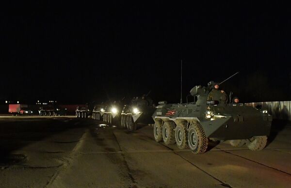 Os veículos militares que participarão na tradicional Parada da Vitória em 9 de maio - Sputnik Brasil