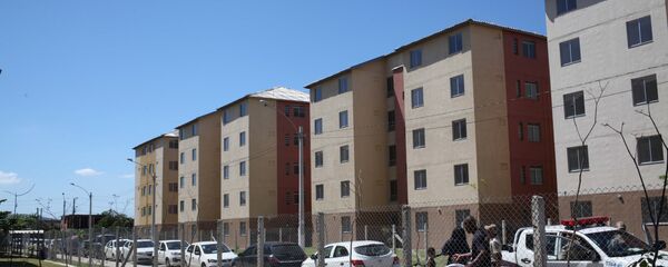 Unidades habitacionais do programa Minha Casa, Minha Vida no bairro de Santa Cruz, na zona oeste do Rio (Beth Santos/Secretaria Geral). - Sputnik Brasil