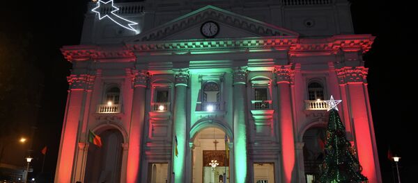 Catedral de Santa Lúcia, em Colombo, Sri Lanka, durante missa de Natal em 25 de dezembro de 2016 - Sputnik Brasil