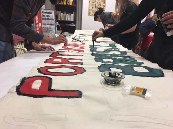 Ativistas do Coletivo Andorinha Ativistas do Coletivo Andorinha - Sputnik Brasil